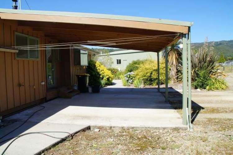 24 Conlon Street Reefton_15