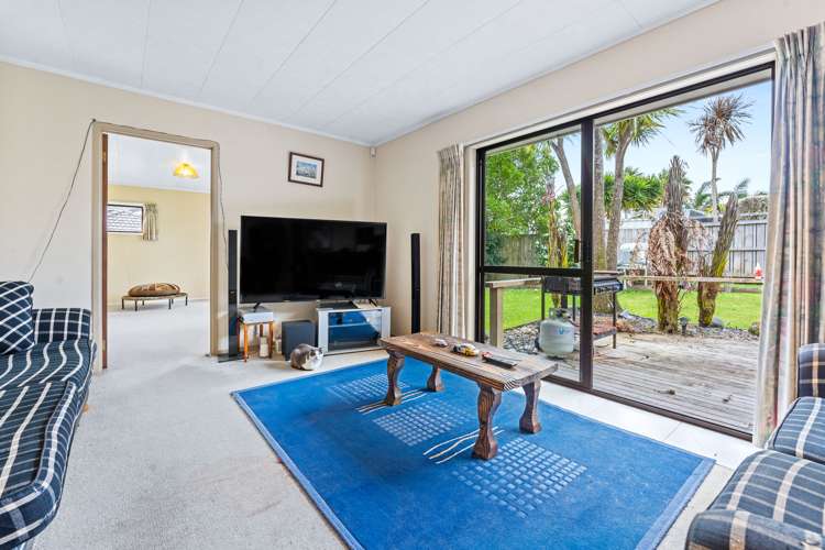 80 Saint Annes Crescent Wattle Downs_9