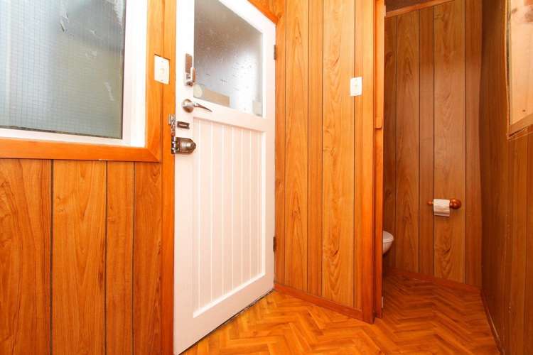 22 Forest Hill Road Henderson_14