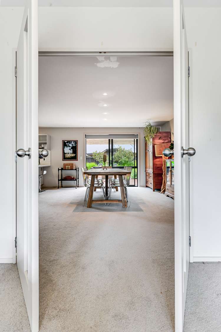 14 Bishopsworth Way Huntington_4