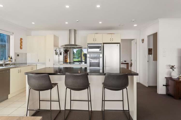 86 Albert Street, Unit 83 Marina Park Apts,_4