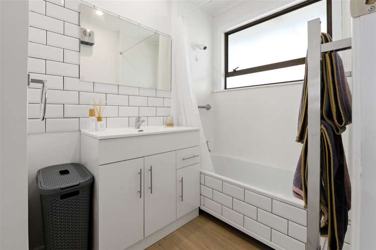 8b Vivian Street Melville_11