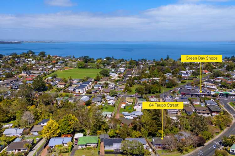 64 Taupo Street Green Bay_31
