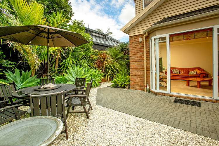 10b Raymond Street Point Chevalier_5