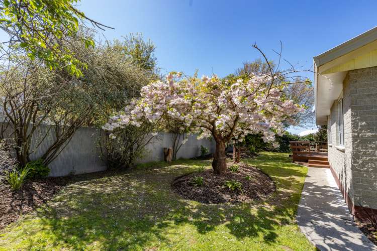 13 Main North Road Woodend_14