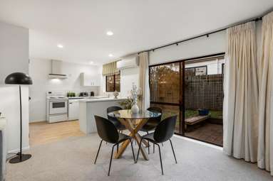 2/91 St Johns Road_4