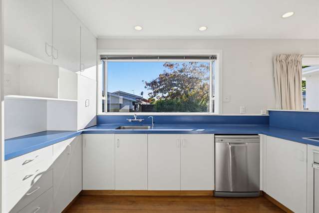 15 Keats Crescent Stoke_2