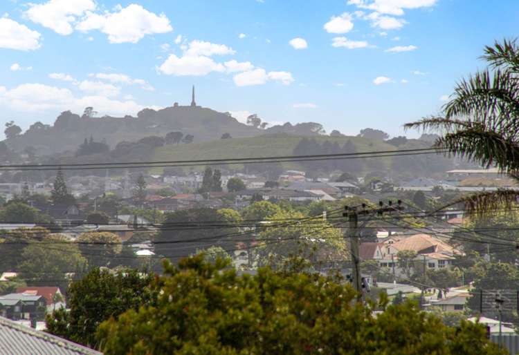 70D Golf Road New Lynn_12