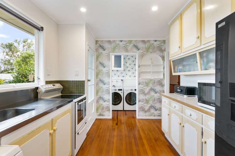 5 Bellringer Road Massey_14