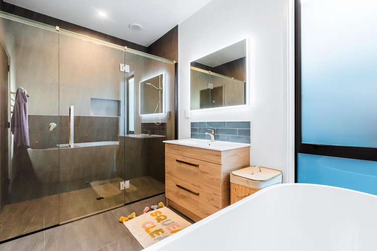 2 Vickers Way Acacia Bay_16