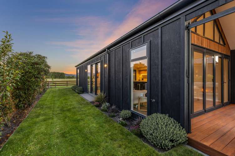 8 Ellerslie Lane Lincoln_23