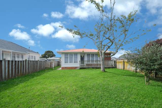 6 Kirrie Avenue Te Atatu South_1