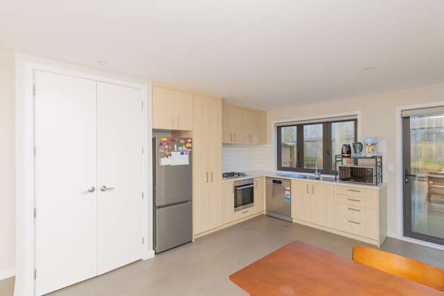 2/60 Broderick Road Johnsonville_3