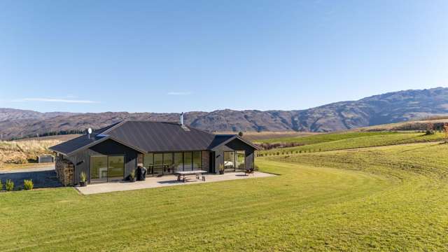 4 Skeena Way Waikerikeri_2