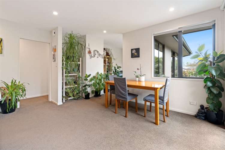 76 Rowan Avenue Aranui_9