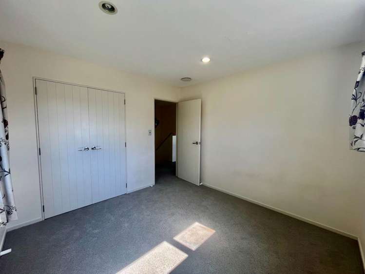 8 Landseer Place Blockhouse Bay_14