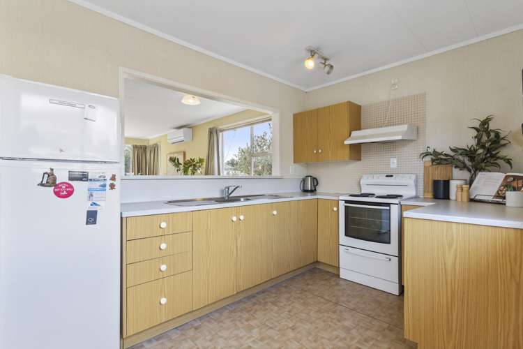 47 Thornlow Street Glendene_10