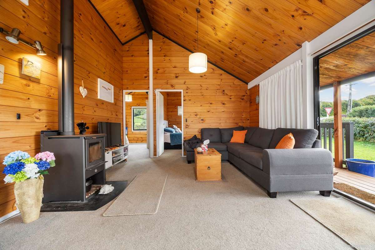 8 Clark And Denize Road_1