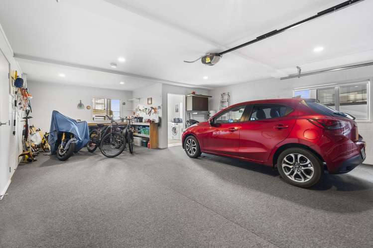 60 Chesterfield Way Orewa_30