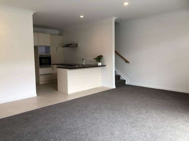 4/44 Carlos Drive Flat Bush_3
