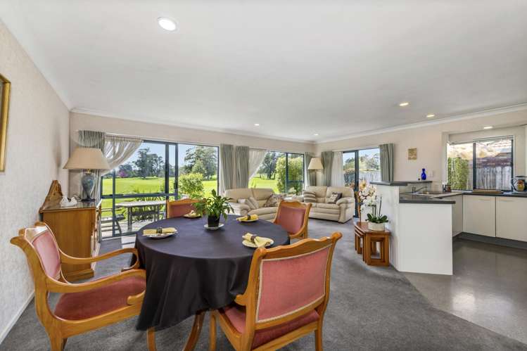 2/41 West Fairway Golflands_10