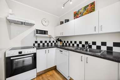 14/61A Birkdale Road_4