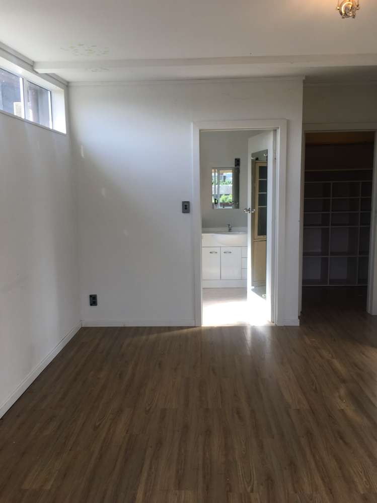 7 Leo Street Glen Eden_7