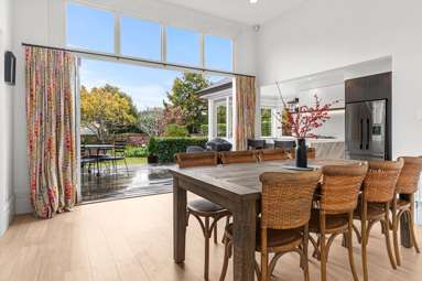 8 Aikmans Road_1