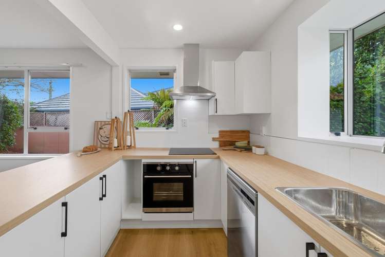 61 Sabys Road_3