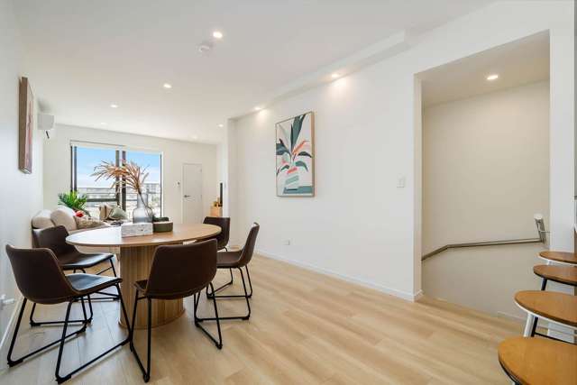 4 Papa Takaro Lane Flat Bush_1