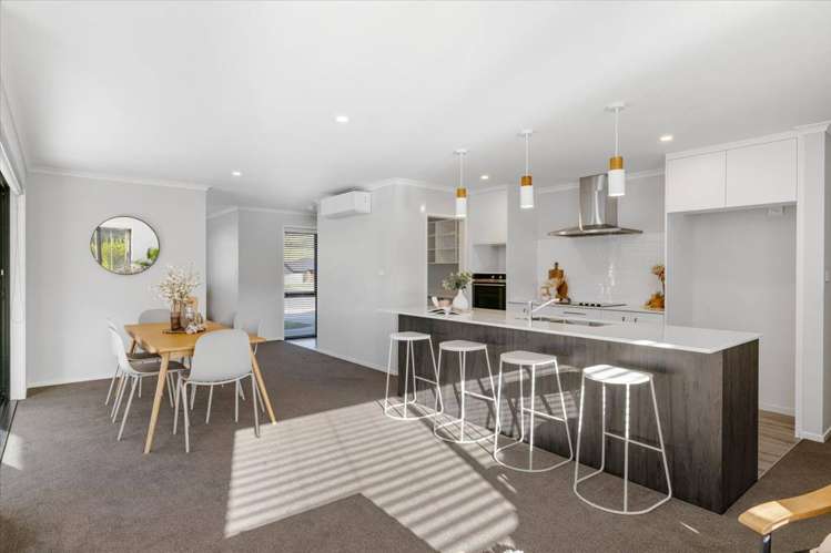 13 Tarata Place Owhata_10