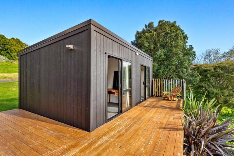 2 Craig Road Pollok_23