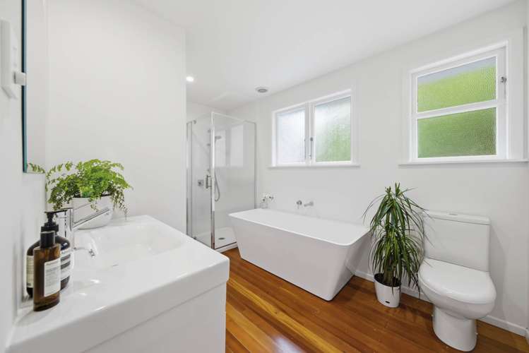 2/8 Arahoe Road New Lynn_13
