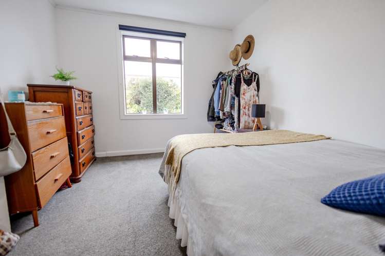 2 Sutherland Street Dunollie_14