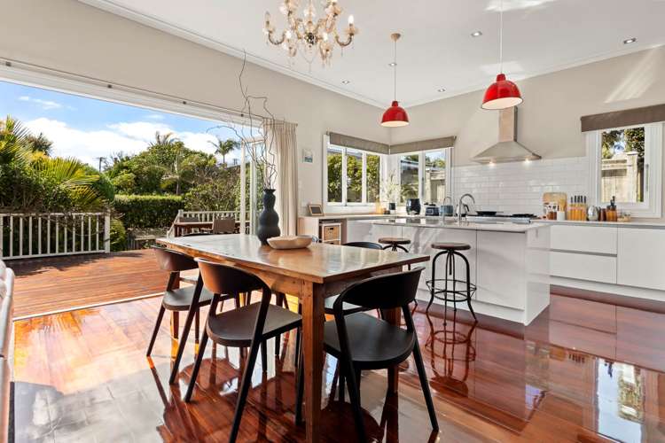 28 Patuone Avenue Devonport_3