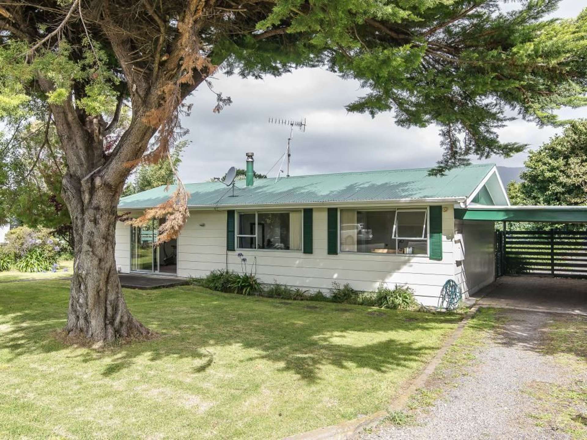 12 Goldsborough Avenue Raumati Beach_0