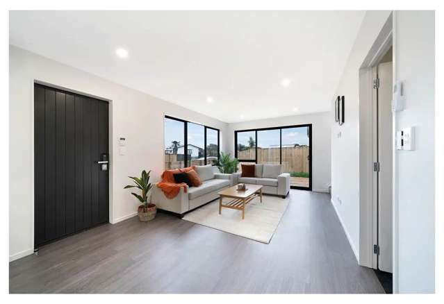 b/4 Templeton Place Clendon Park_1
