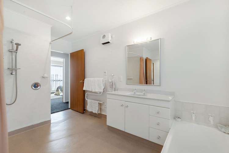 5A Douslin Place Witherlea_14