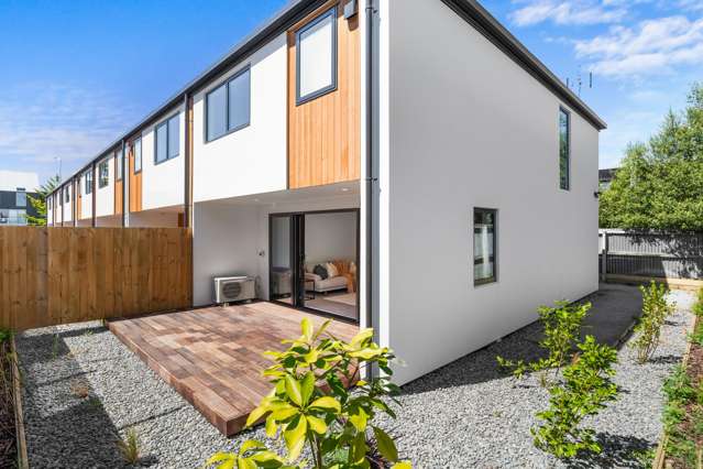 BRAND NEW | FREEHOLD | FOUR AVES