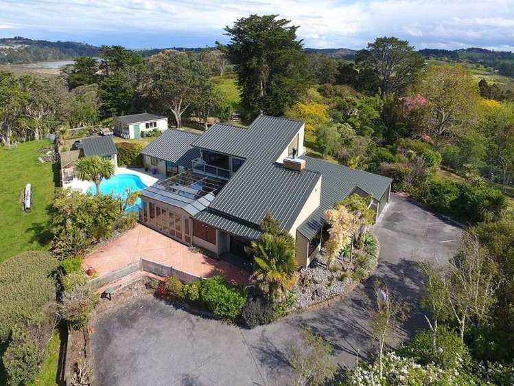 155 Whangaparaoa Road Red Beach_0