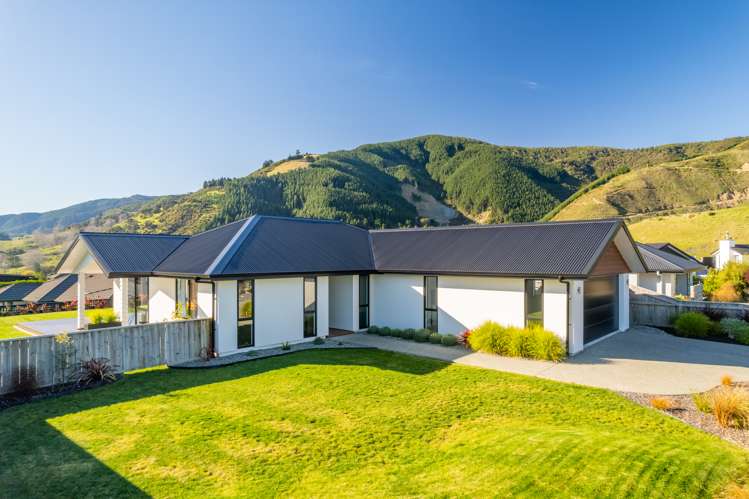 8 Huntaway Close Stoke_1