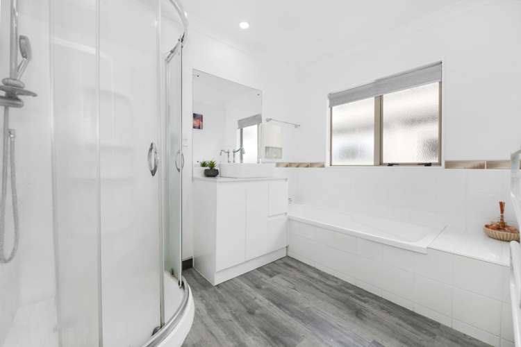 10 Fernloche Place Flat Bush_18