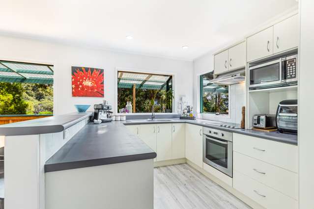 92 Scenic Drive Titirangi_3