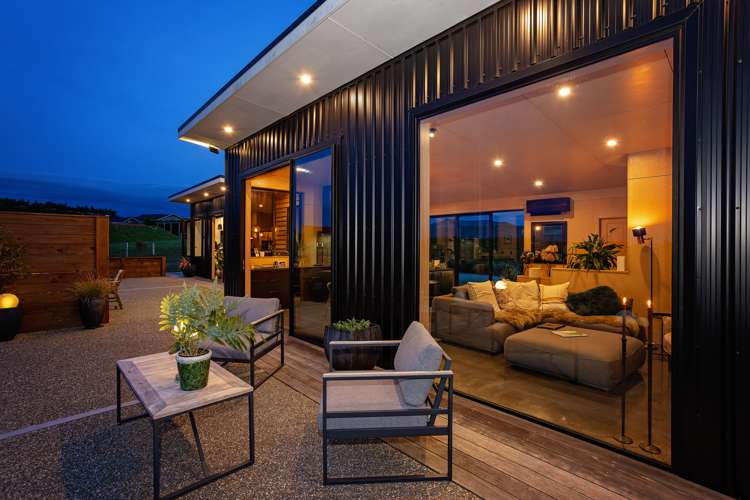 68 Sunrise Drive Seaward Bush_33