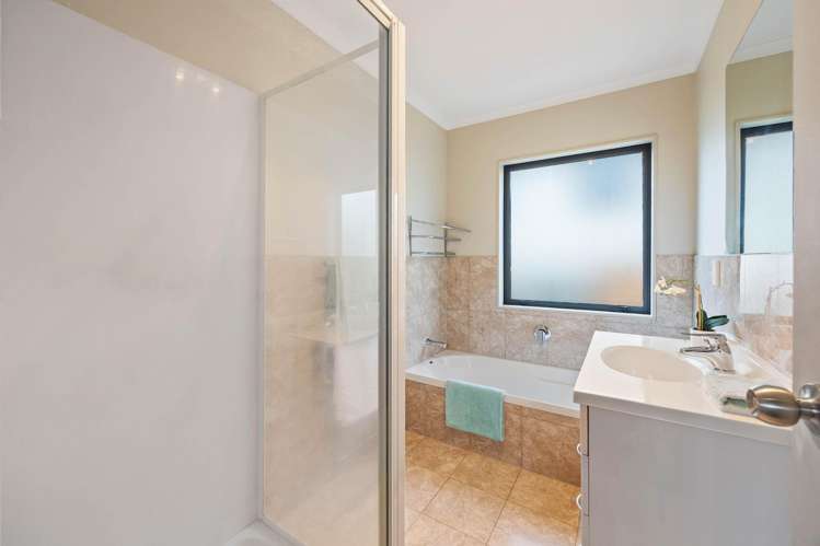 18 Andover Way Goodwood Heights_19