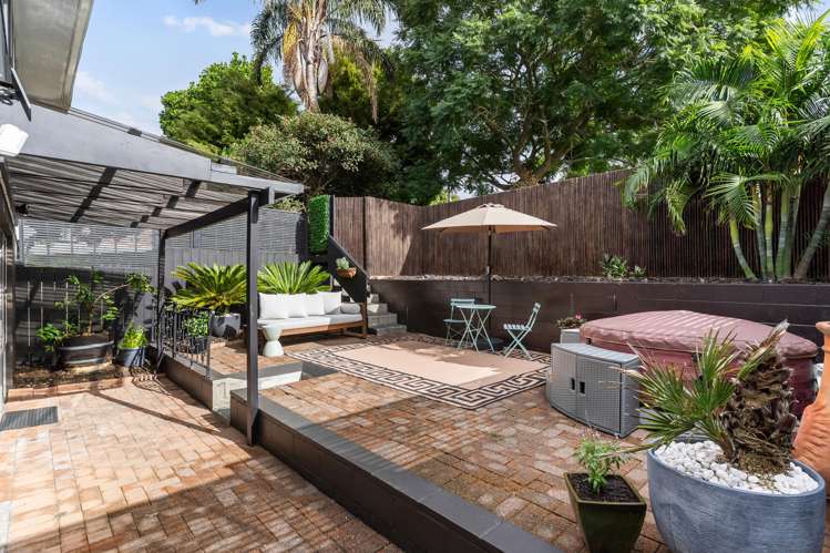 2/9 Rawhiti Road_1