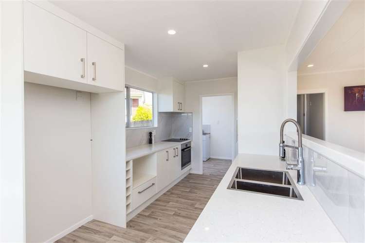 35 Solar Road Glen Eden_9