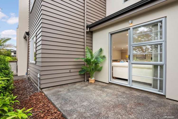 5 Savona Drive Flat Bush_15