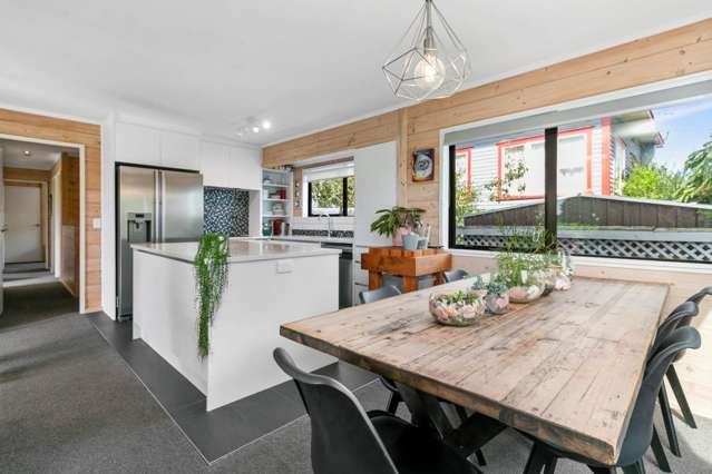 1/27 St Leonards Road Kelston_3