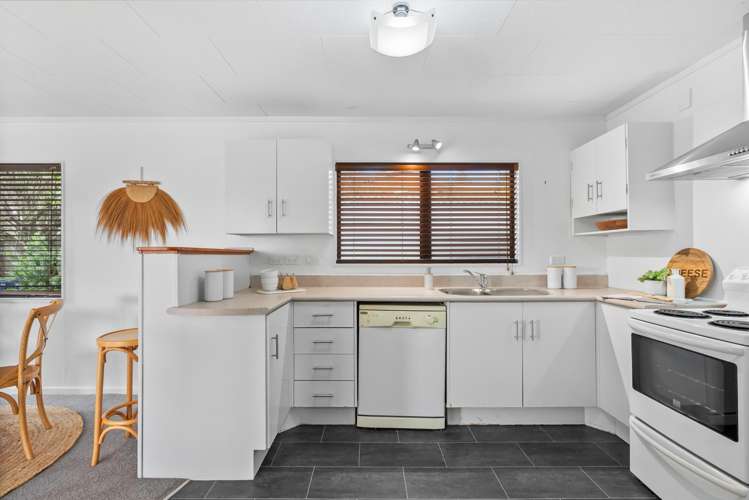 10 Lancewood Rise Onerahi_6